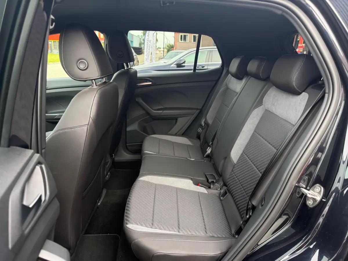 1.0 TSI R-Line | 1E EIGENAAR | 3/6/12MND GARANTIE| AUTOMAAT | LED | CARPLAY | DIGITAAL COCKPIT | DAB | CRUISE |