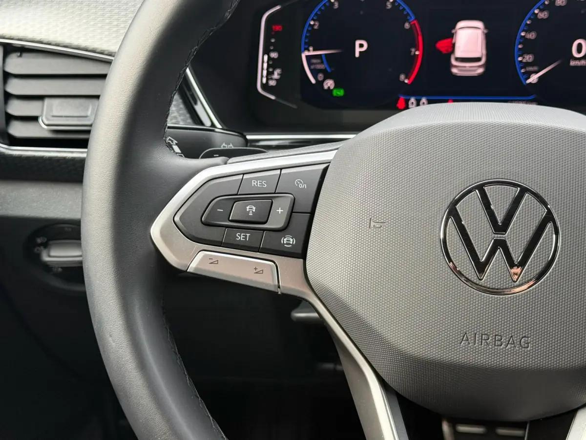 1.0 TSI R-Line | 1E EIGENAAR | 3/6/12MND GARANTIE| AUTOMAAT | LED | CARPLAY | DIGITAAL COCKPIT | DAB | CRUISE |