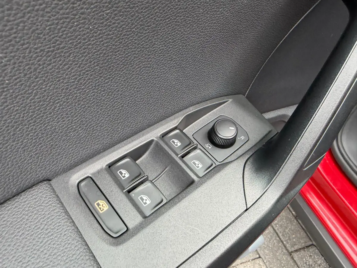 1.0 TSI Style Business Intense | 1E EIGENAAR | 3/6/12 MND GARANTIE | AUTOMAAT | ACC | CARPLAY |