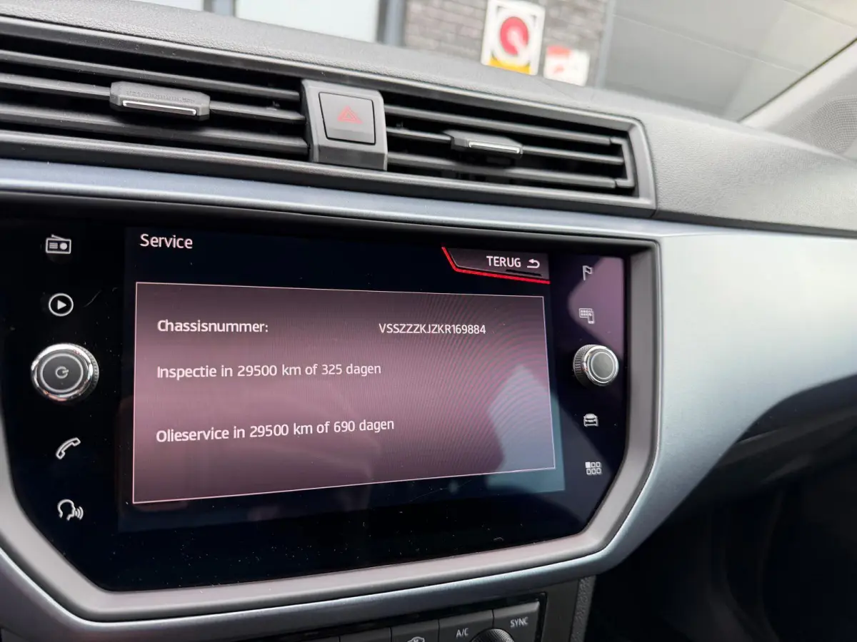 1.0 TSI Style Business Intense | 1E EIGENAAR | 3/6/12 MND GARANTIE | AUTOMAAT | ACC | CARPLAY |