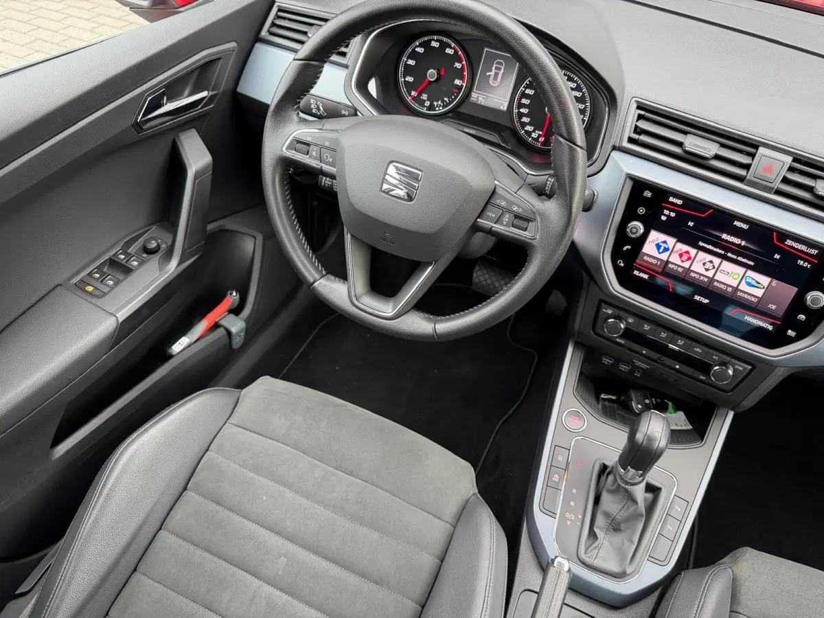 1.0 TSI Style Business Intense | 1E EIGENAAR | 3/6/12 MND GARANTIE | AUTOMAAT | ACC | CARPLAY |