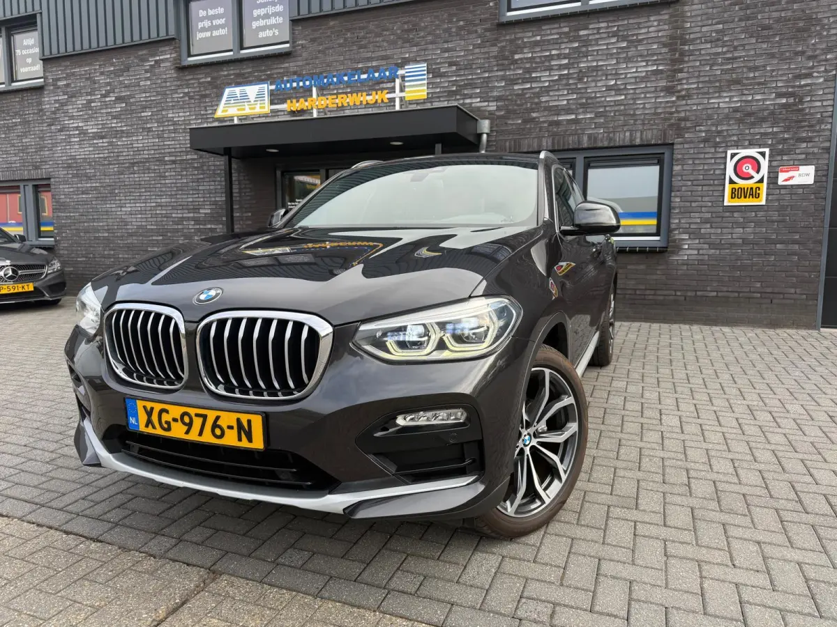 xDrive20i High Executive | 1E EIGENAAR | 3/6/12MND GARANTIE | LED | DAB | CRUISE | TREKHAAK | NAVI | LEDER | HEAD-UP |
