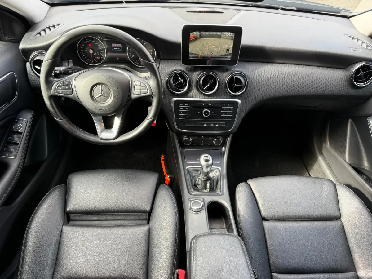 160 AMG Night Edition | 1E EIGENAAR | 12MND GARANTIE | LED | CRUISE | NAVI | BLUETOOTH | TREKHAAK |