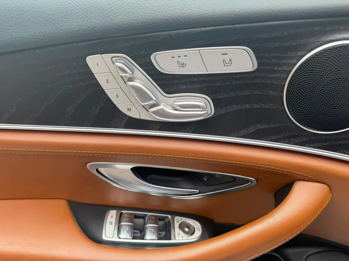 200 Premium 3/6/12 MND GARANTIE  | AUTOMAAT | NIEUWE APK | LEDER | PDC | NAVI | CRUISE |