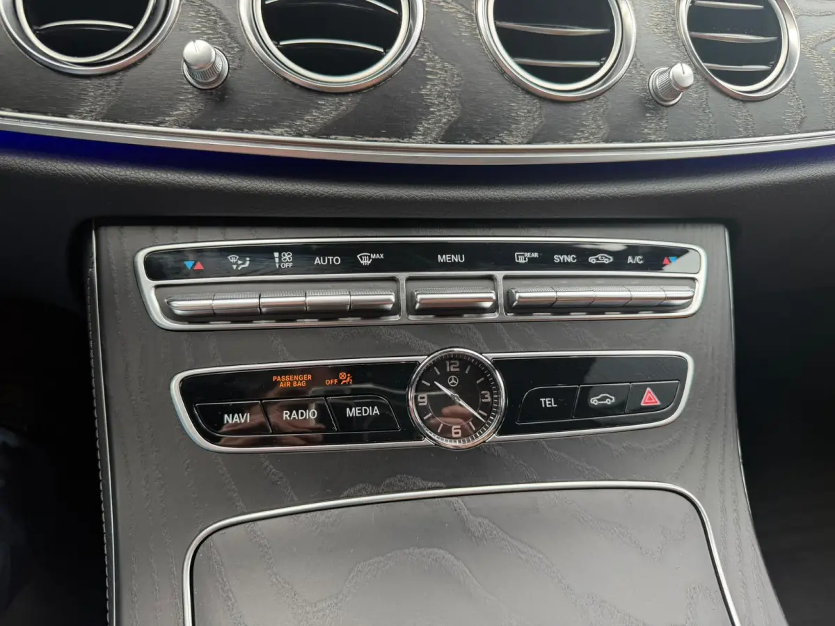 200 Premium 3/6/12 MND GARANTIE  | AUTOMAAT | NIEUWE APK | LEDER | PDC | NAVI | CRUISE |