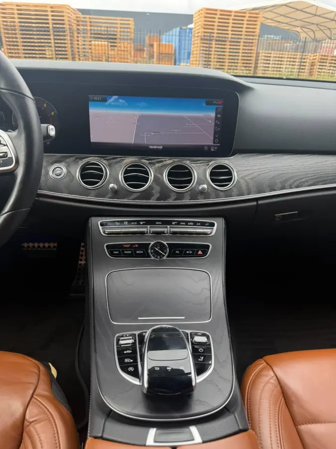 200 Premium 3/6/12 MND GARANTIE  | AUTOMAAT | NIEUWE APK | LEDER | PDC | NAVI | CRUISE |