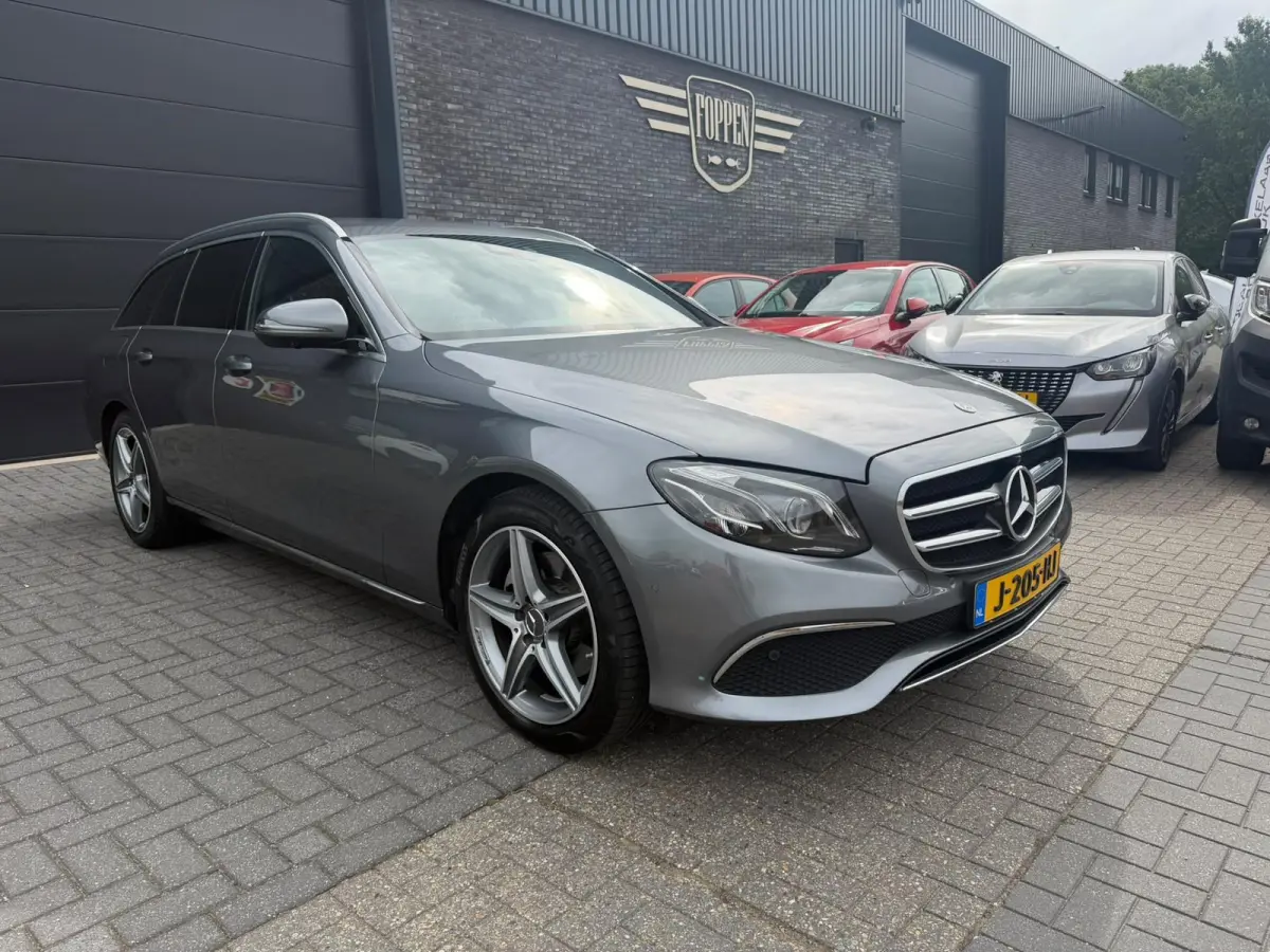 200 Premium 3/6/12 MND GARANTIE  | AUTOMAAT | NIEUWE APK | LEDER | PDC | NAVI | CRUISE |