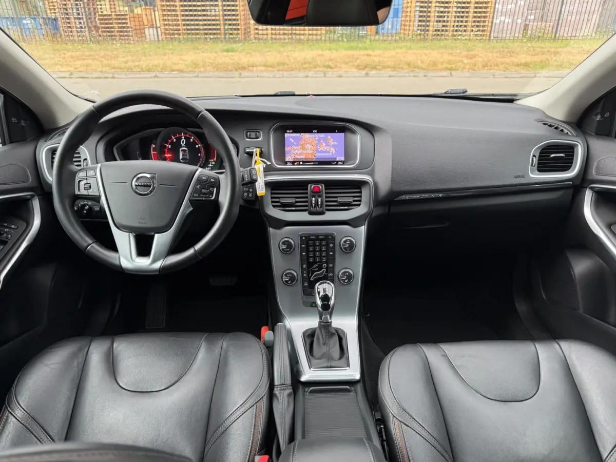 1.5 T3 Summum | 2E EIGENAAR | 3/6 of 12 MND GARANTIE | PANO DAK | CAMERA | NAVI | MEMORY |