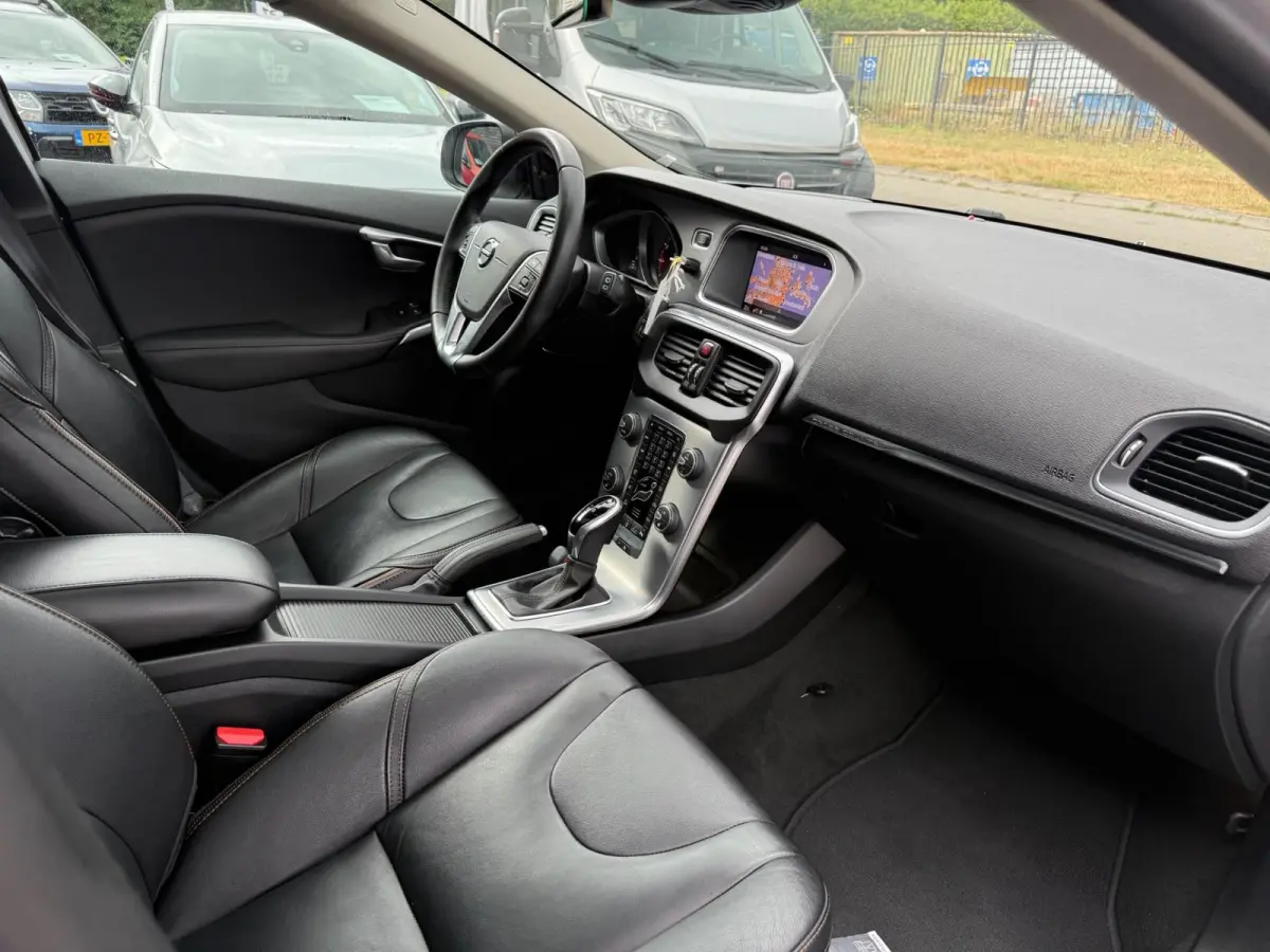 1.5 T3 Summum | 2E EIGENAAR | 3/6 of 12 MND GARANTIE | PANO DAK | CAMERA | NAVI | MEMORY |