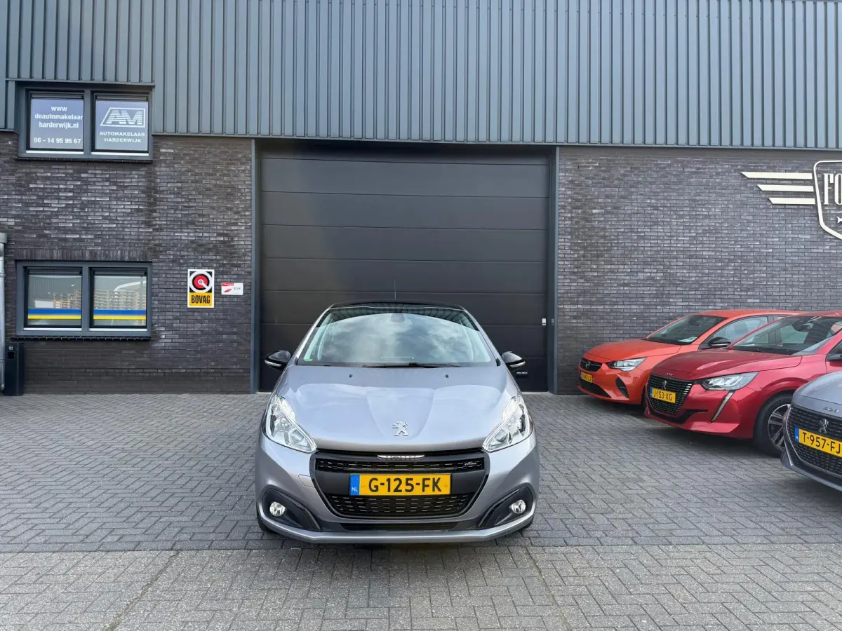 1.2 110PK GT-Line | 1E EIGENAAR | 3/6/12 MND GARANTIE | AUTOMAAT | PANO | NAVI | CARPLAY | CRUISE | LMV |