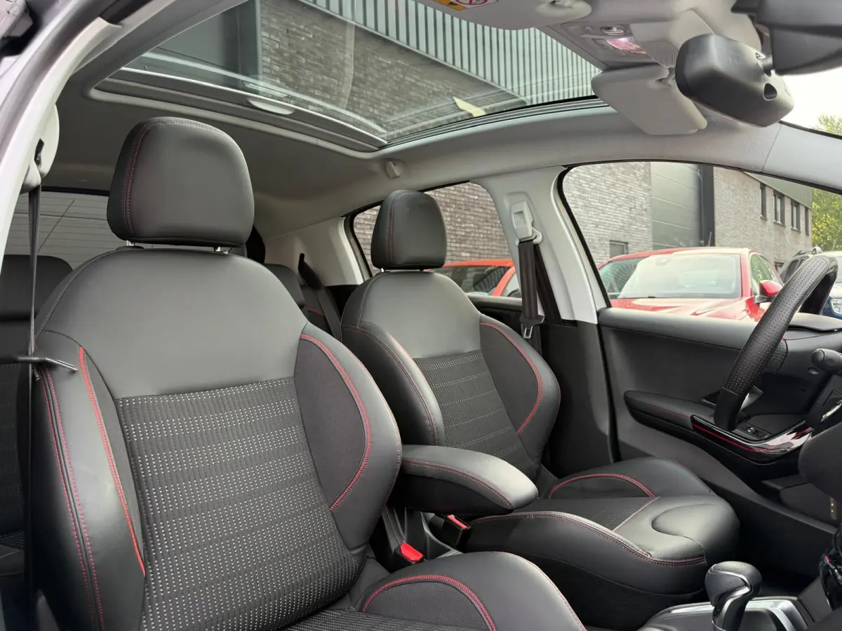 1.2 110PK GT-Line | 1E EIGENAAR | 3/6/12 MND GARANTIE | AUTOMAAT | PANO | NAVI | CARPLAY | CRUISE | LMV |