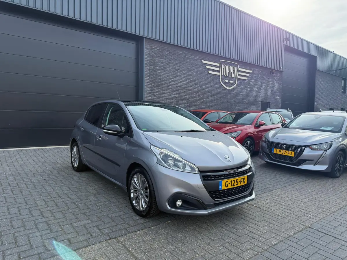1.2 110PK GT-Line | 1E EIGENAAR | 3/6/12 MND GARANTIE | AUTOMAAT | PANO | NAVI | CARPLAY | CRUISE | LMV |