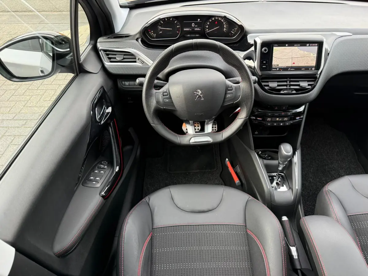 1.2 110PK GT-Line | 1E EIGENAAR | 3/6/12 MND GARANTIE | AUTOMAAT | PANO | NAVI | CARPLAY | CRUISE | LMV |