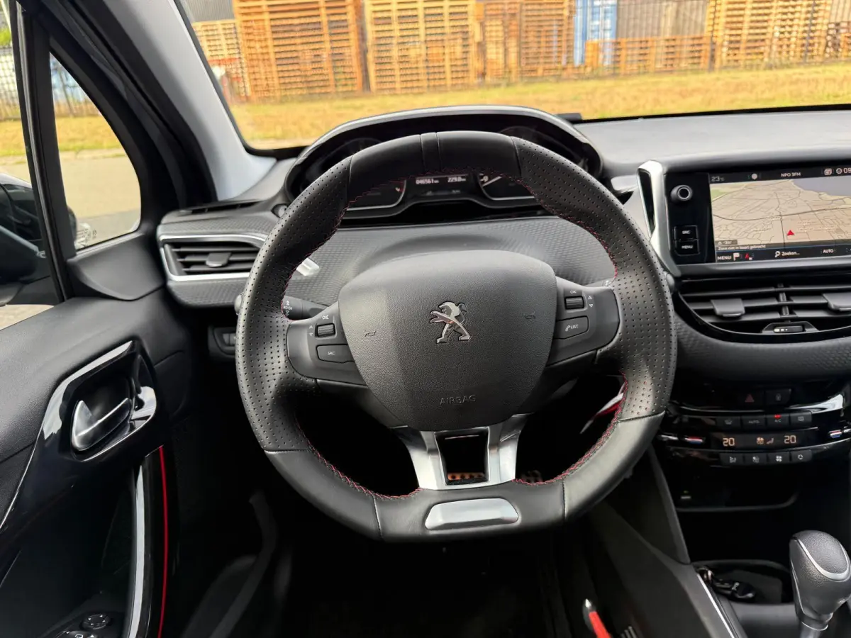 1.2 110PK GT-Line | 1E EIGENAAR | 3/6/12 MND GARANTIE | AUTOMAAT | PANO | NAVI | CARPLAY | CRUISE | LMV |