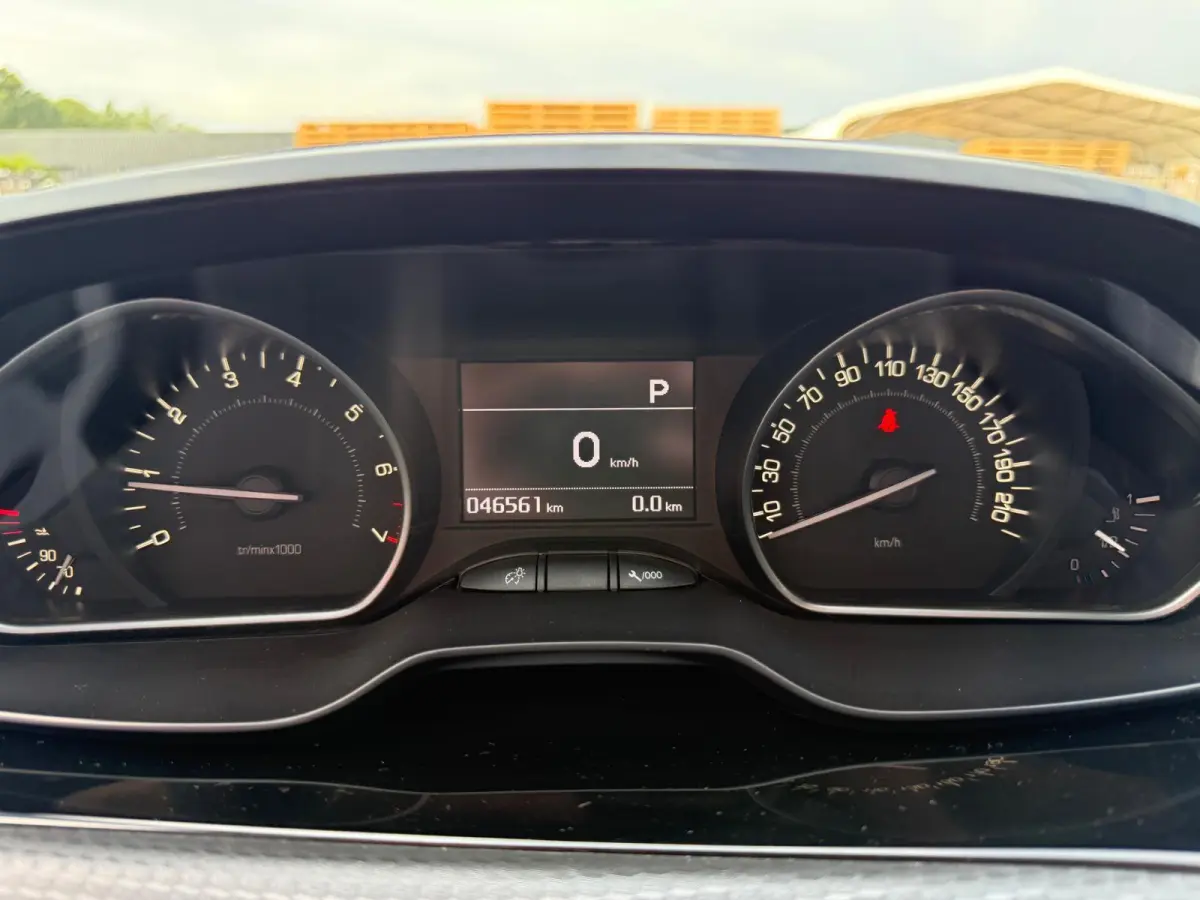 1.2 110PK GT-Line | 1E EIGENAAR | 3/6/12 MND GARANTIE | AUTOMAAT | PANO | NAVI | CARPLAY | CRUISE | LMV |