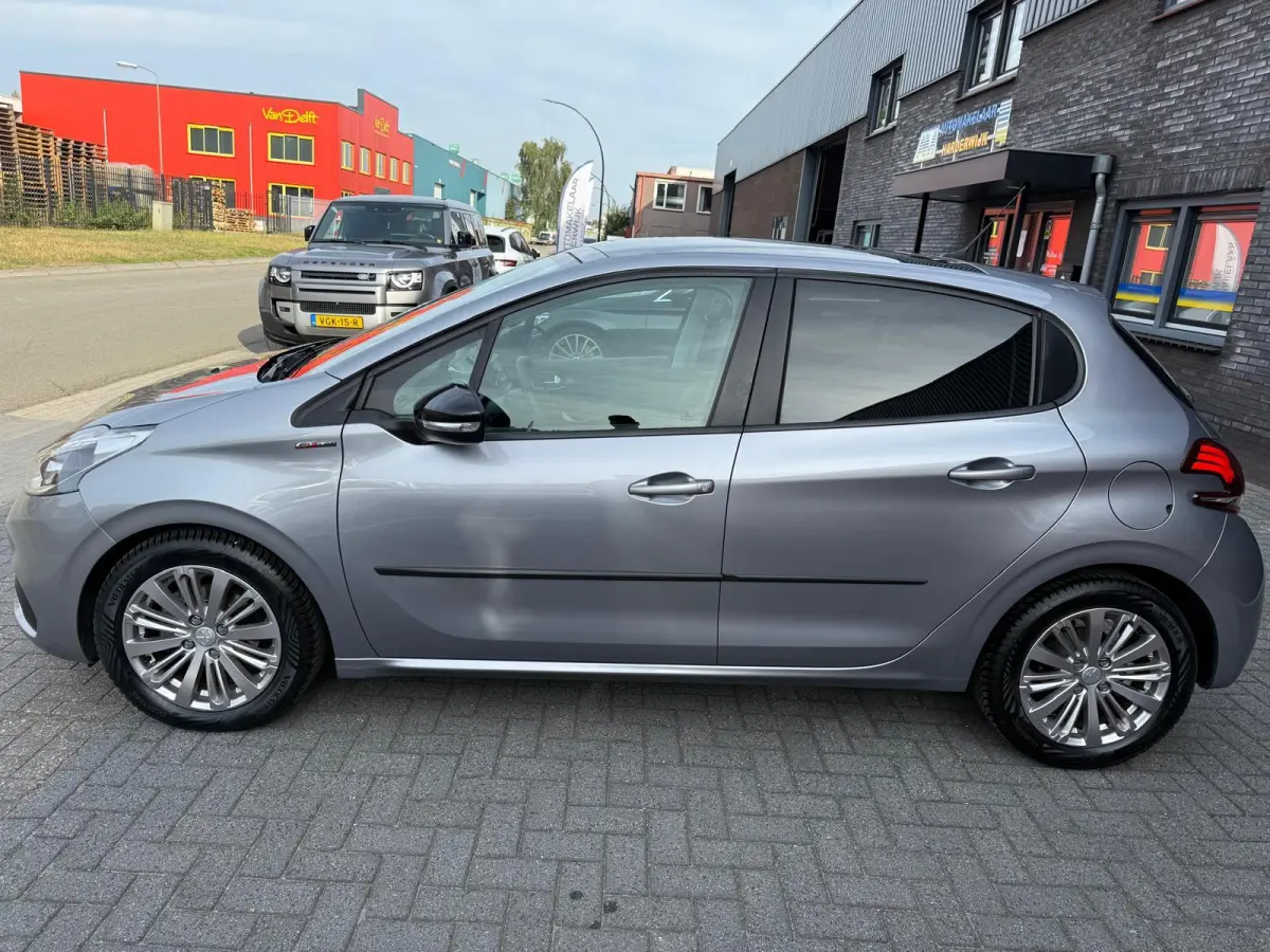 1.2 110PK GT-Line | 1E EIGENAAR | 3/6/12 MND GARANTIE | AUTOMAAT | PANO | NAVI | CARPLAY | CRUISE | LMV |