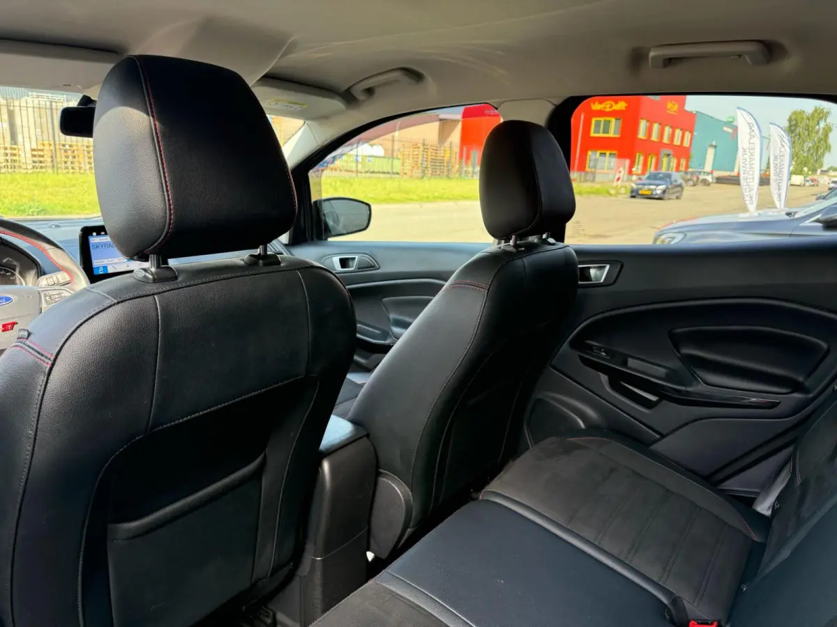 1.0 EcoBoost ST-Line Black | 1E EIGENAAR | 3/6/12MND GARANTIE | CRUISE | SFEERVERLICHTING |  STOELVERWARM. | CARPLAY |