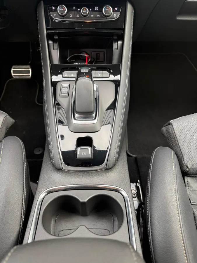 1.6 Turbo Hybrid Elegance | 1E EIGENAAR | 3/6/12MND GARANTIE | AUTOMAAT | CARPLAY | LED | CRUISE |