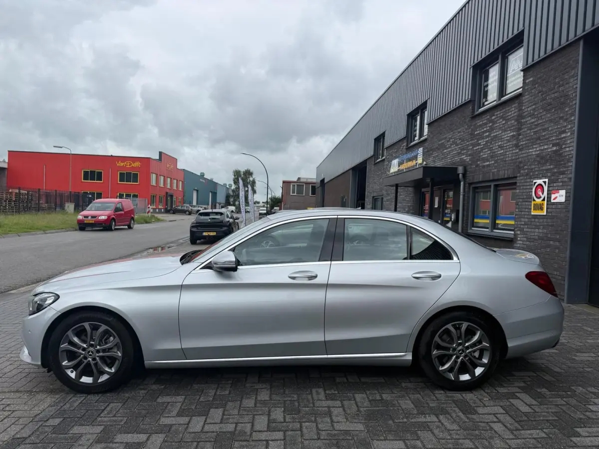 180 Business Solution | 2E EIGENAAR |3/6/12MND GARANTIE | AUTOMAAT | CRUISE | LED | CAMERA | STOELVERW. | NAVI |