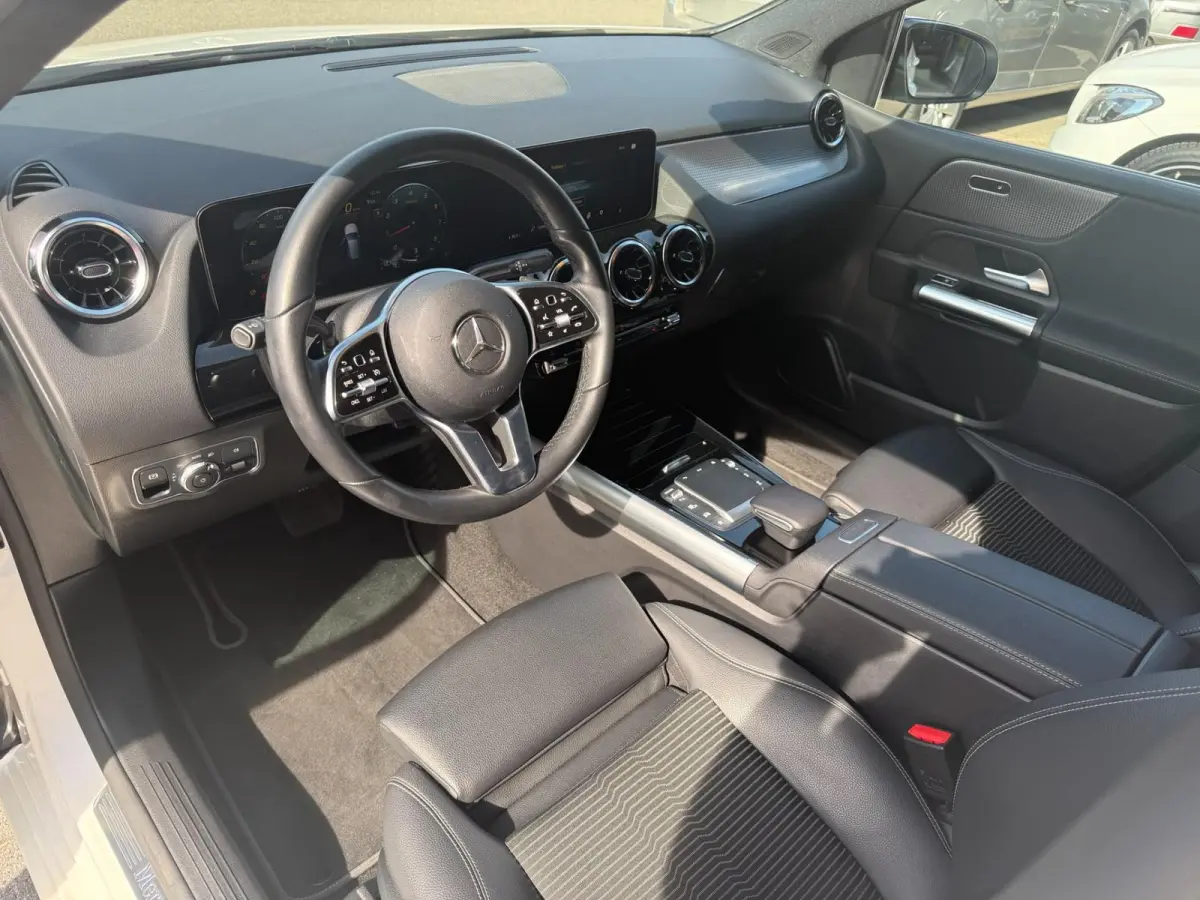 200 Business Solution Luxury | 1E EIGENAAR | 3/6/12MND GARANTIE | AUTOMAAT | LED | CRUISE | DAB | NAVI | CARPLAY | TREKHAAK |