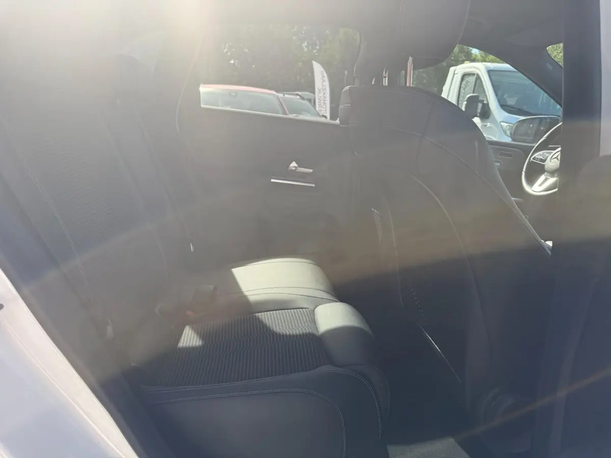 200 Business Solution Luxury | 1E EIGENAAR | 3/6/12MND GARANTIE | AUTOMAAT | LED | CRUISE | DAB | NAVI | CARPLAY | TREKHAAK |