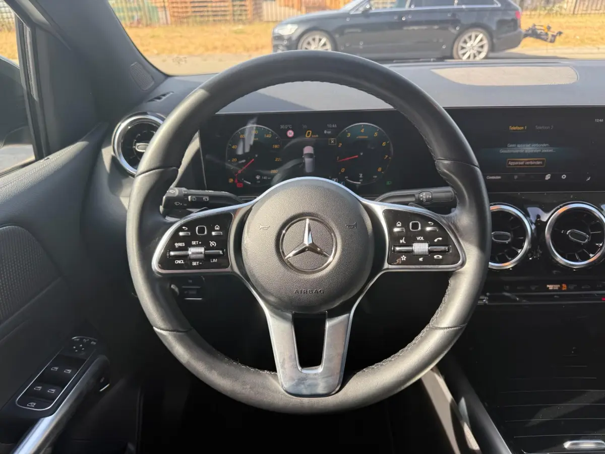 200 Business Solution Luxury | 1E EIGENAAR | 3/6/12MND GARANTIE | AUTOMAAT | LED | CRUISE | DAB | NAVI | CARPLAY | TREKHAAK |