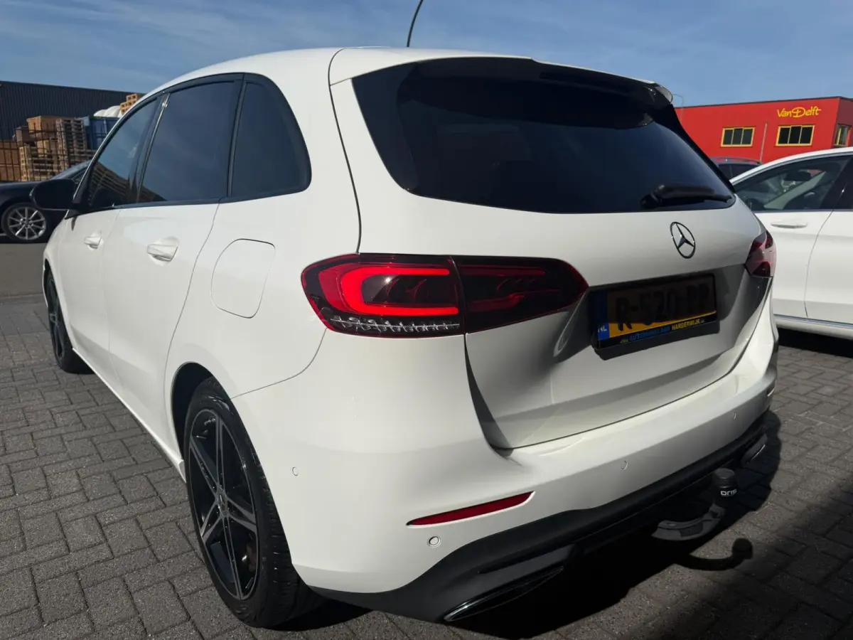 200 Business Solution Luxury | 1E EIGENAAR | 3/6/12MND GARANTIE | AUTOMAAT | LED | CRUISE | DAB | NAVI | CARPLAY | TREKHAAK |