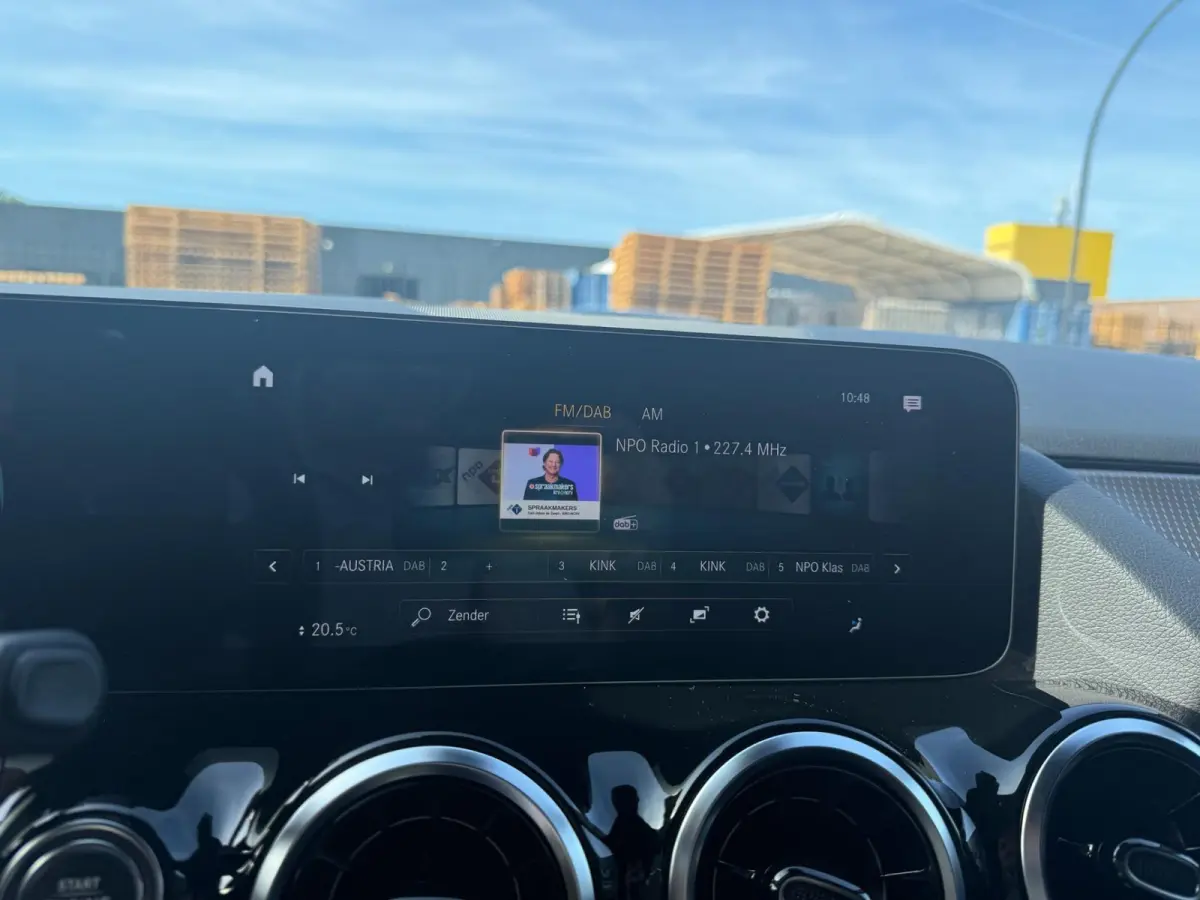 200 Business Solution Luxury | 1E EIGENAAR | 3/6/12MND GARANTIE | AUTOMAAT | LED | CRUISE | DAB | NAVI | CARPLAY | TREKHAAK |