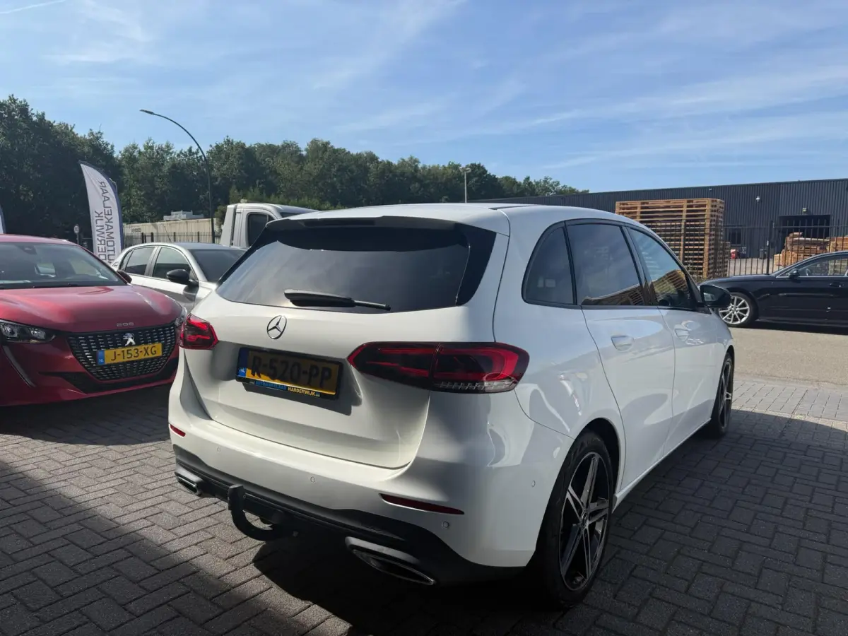 200 Business Solution Luxury | 1E EIGENAAR | 3/6/12MND GARANTIE | AUTOMAAT | LED | CRUISE | DAB | NAVI | CARPLAY | TREKHAAK |