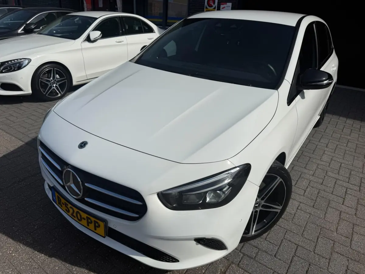 200 Business Solution Luxury | 1E EIGENAAR | 3/6/12MND GARANTIE | AUTOMAAT | LED | CRUISE | DAB | NAVI | CARPLAY | TREKHAAK |
