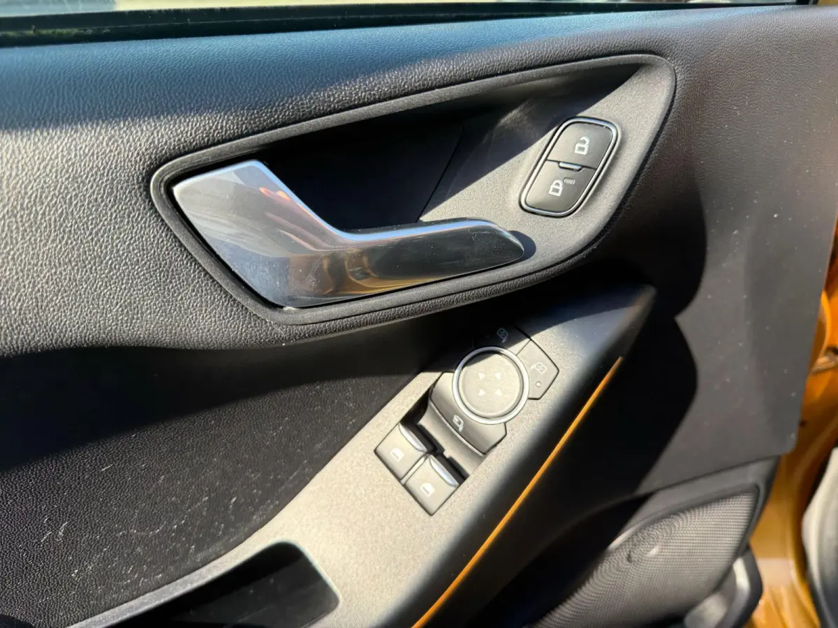 1.0 EcoBoost Active First Edition | 2E EIGENAAR | 3/6/12MND GARANTIE | AIRCO | CRUISE | DAB | CARPLAY | TREKHAAK | NAVI |