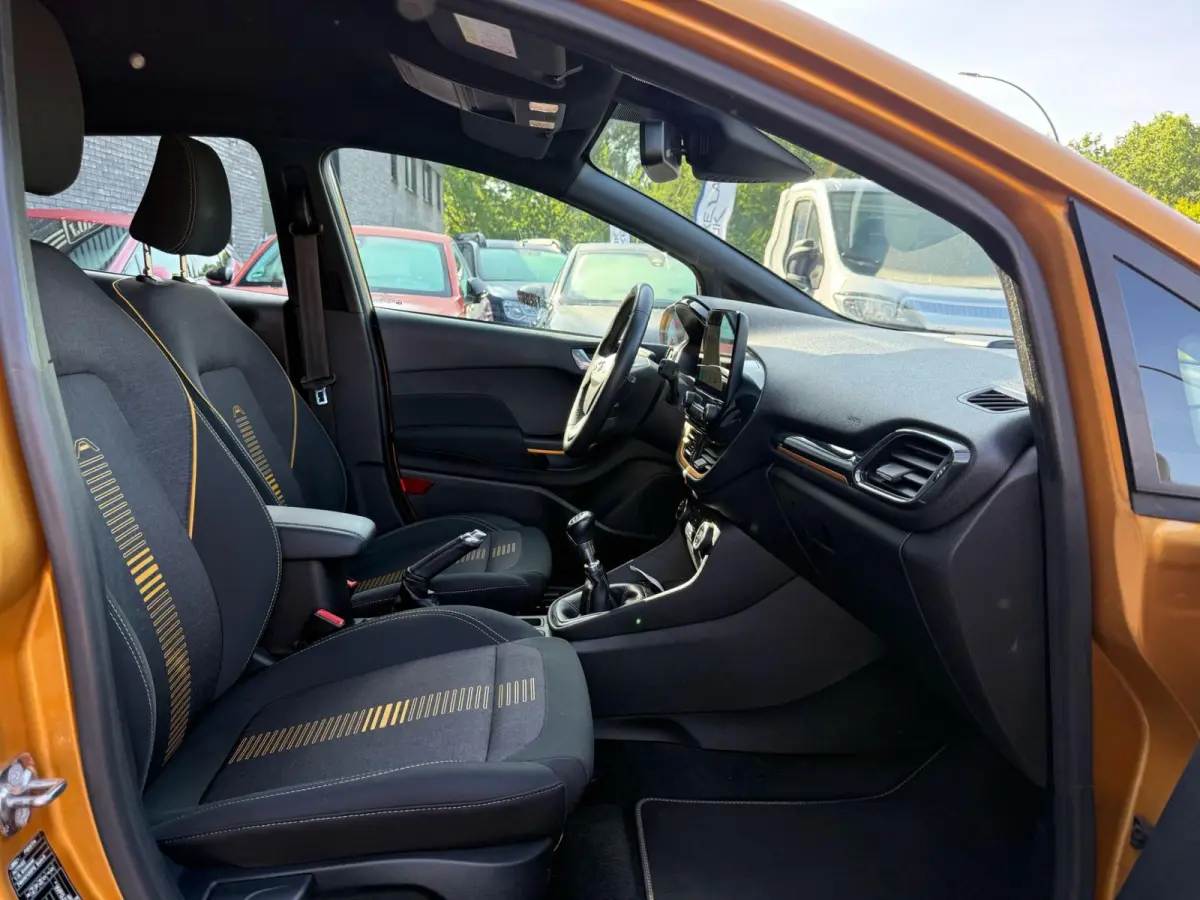 1.0 EcoBoost Active First Edition | 2E EIGENAAR | 3/6/12MND GARANTIE | AIRCO | CRUISE | DAB | CARPLAY | TREKHAAK | NAVI |