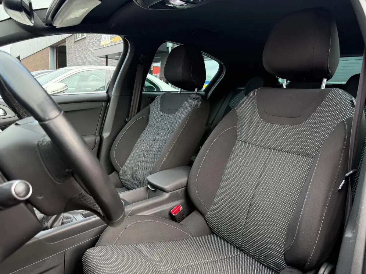 1.2 130PK Chic | 1E EIGENAAR | 3/6/12 MND GARANTIE | CLIMA | CARPLAY | CRUISE | LMV |