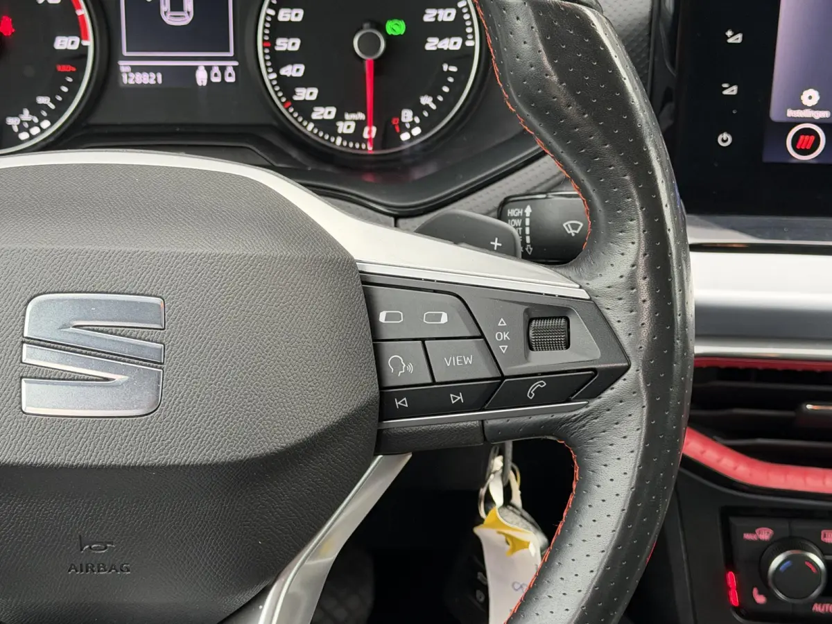 1.0 TSI FR Business Intense | 1E EIGENAAR | 3/6/12MND GARANTIE  | AUTOMAAT | CRUISE | LED | CARPLAY | CAMERA | DAB | NAVI |