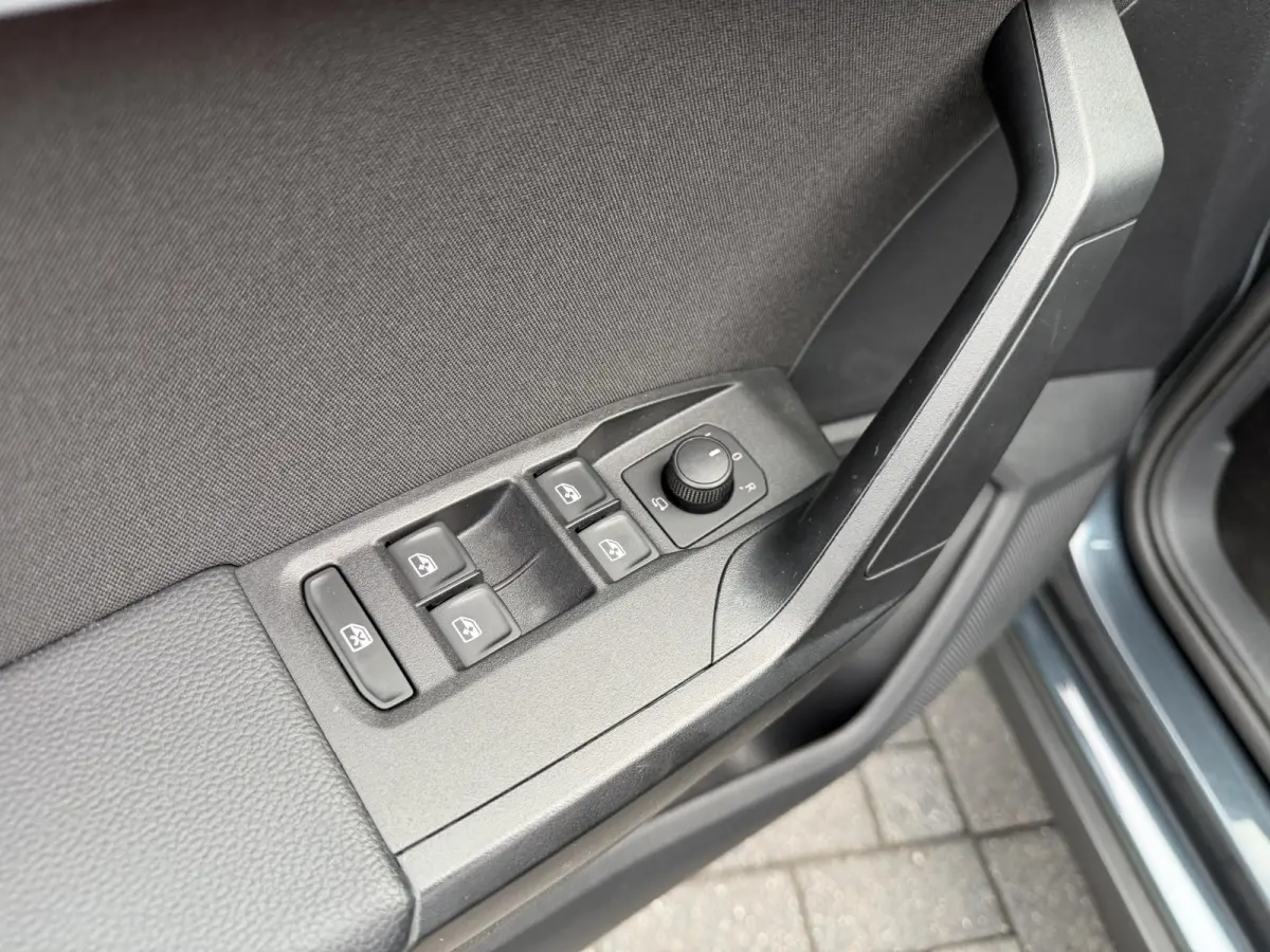 1.0 TSI FR Business Intense | 1E EIGENAAR | 3/6/12MND GARANTIE  | AUTOMAAT | CRUISE | LED | CARPLAY | CAMERA | DAB | NAVI |