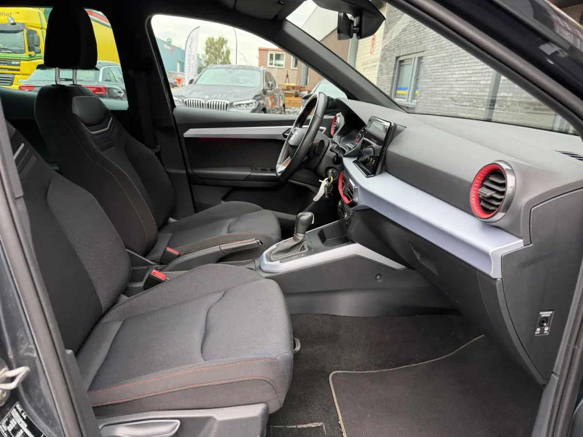 1.0 TSI FR Business Intense | 1E EIGENAAR | 3/6/12MND GARANTIE  | AUTOMAAT | CRUISE | LED | CARPLAY | CAMERA | DAB | NAVI |