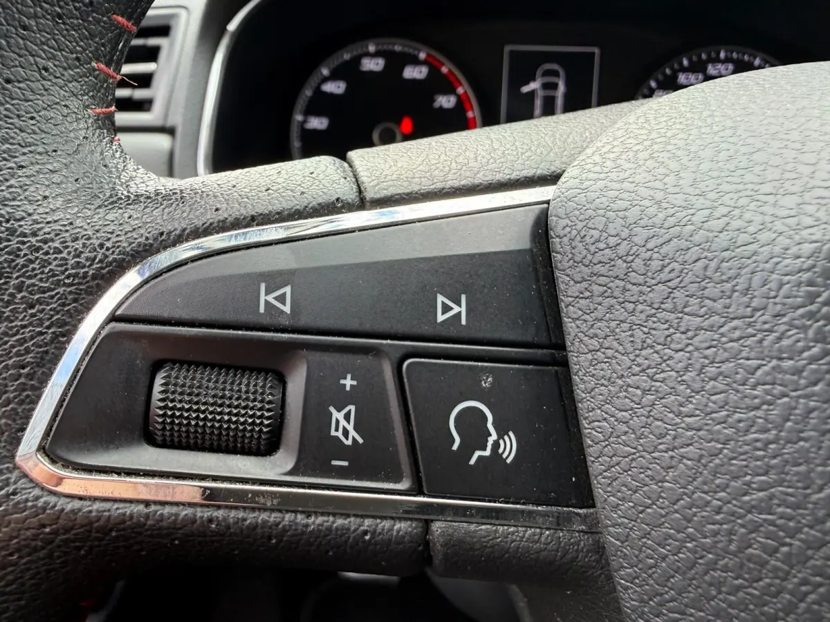 1.0 TSI FR Business Intense | 2E EIGENAAR | 3/6 OF 12MND GARANTIE | ACC | PDC | LMV | CARPLAY | CAMERA |