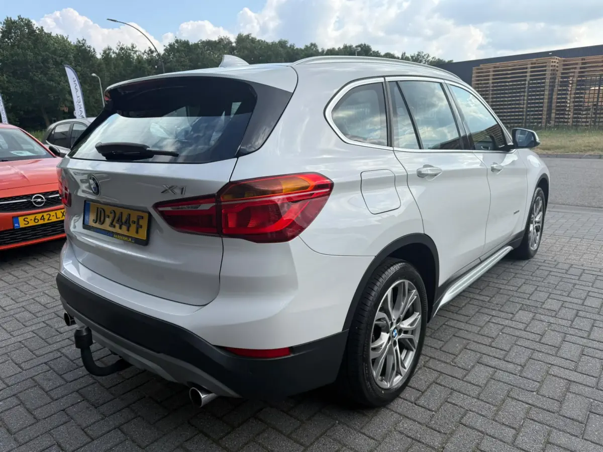 xDrive20i xLine | 3E EIGENAAR | 3/6/12MND GARANTIE| PANO DAK | HEAD UP | LEDER | NAVI |