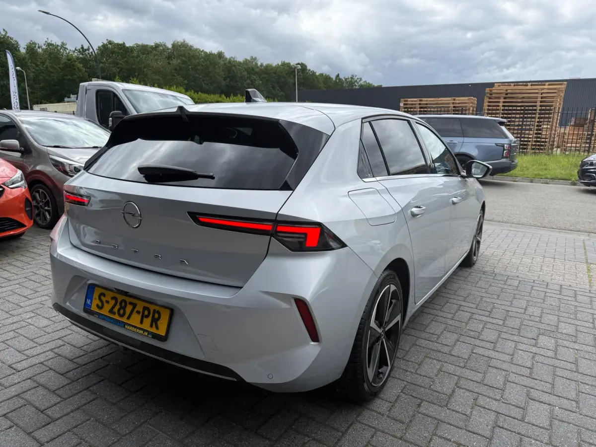 1.2 Level 3 130PK | 1E EIGENAAR | 3/6/12MND GARANTIE| LED | ACC | AGR| CAMERA | DAB | CARPLAY | NAVI |