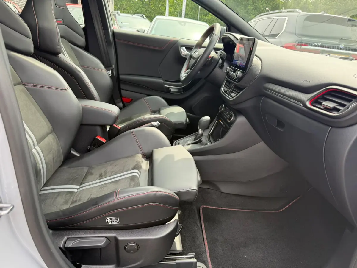 1.0 EcoBoost ST-X | AUTOMAAT | PANO DAK | 3/6/12 MND GARANTIE | NAVI | ACC | PDC | LANE ASSIST |