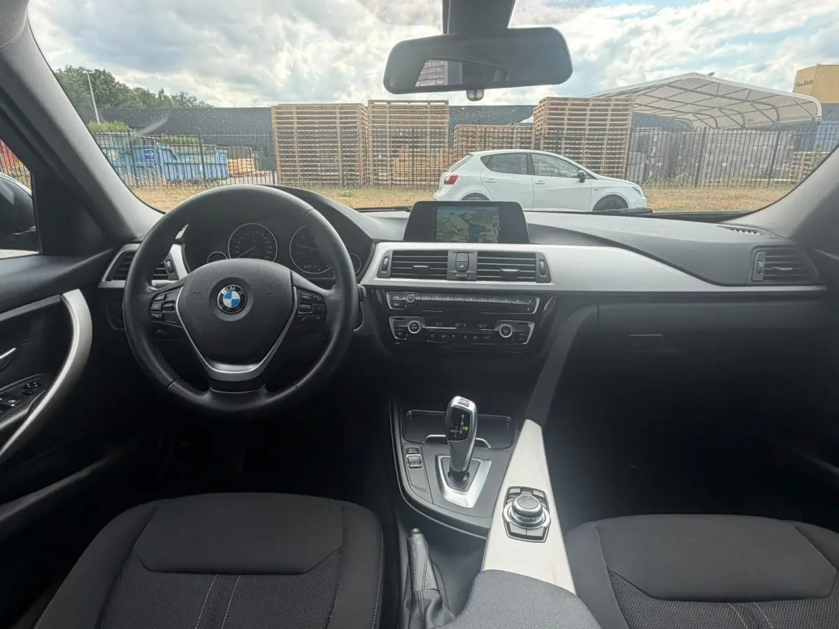 318i Centennial Executive | 3/6 OF 12 MND GARANTIE | NAVI | CLIMA | CRUISE | GOED ONDERHOUDEN |