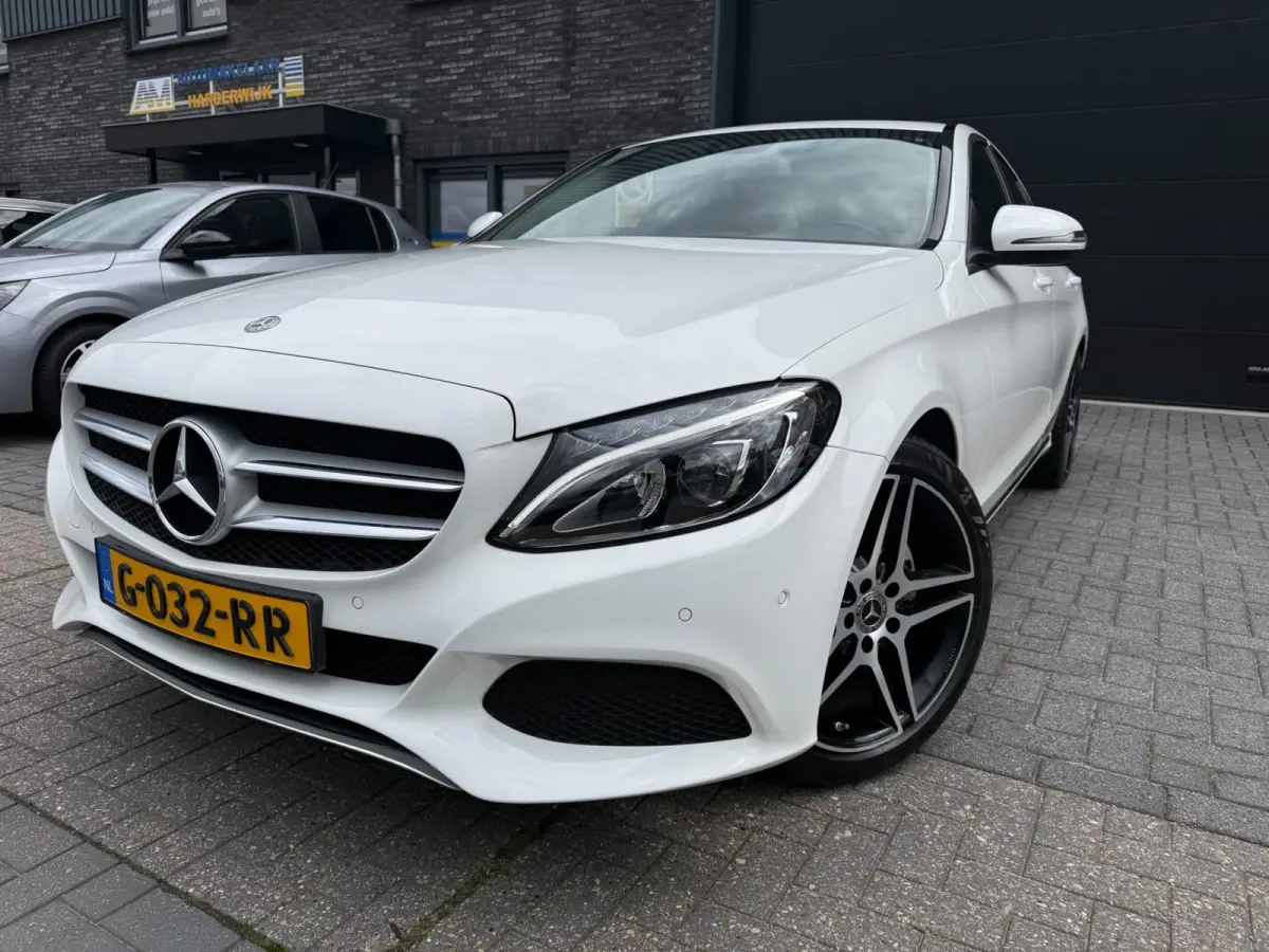 200 Premium Plus | 1E EIGENAAR | 3/6/12MND GARANTIE| LED | CRUISE | SFEER | STOELVERWM. | NAVI |