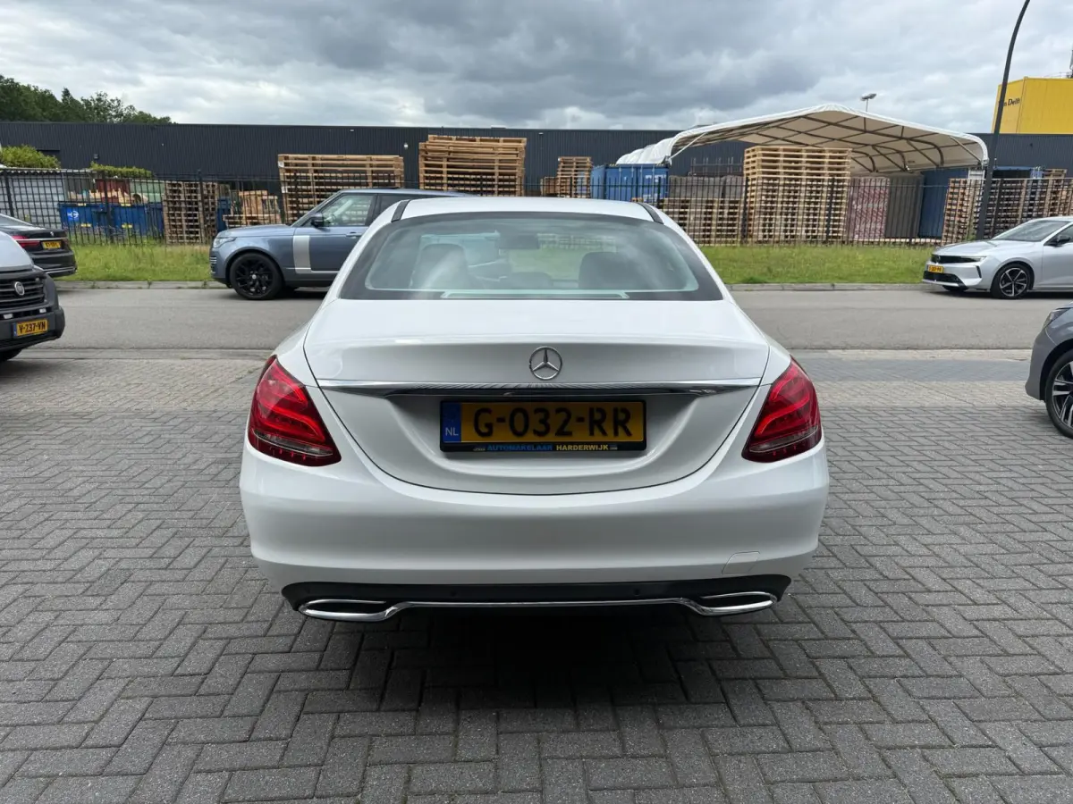 200 Premium Plus | 1E EIGENAAR | 3/6/12MND GARANTIE| LED | CRUISE | SFEER | STOELVERWM. | NAVI |
