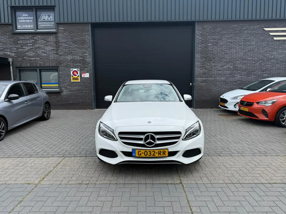 200 Premium Plus | 1E EIGENAAR | 3/6/12MND GARANTIE| LED | CRUISE | SFEER | STOELVERWM. | NAVI |