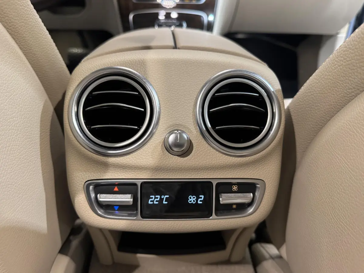 180 Ambition | navi | leder | led | airmatic | sfeer |