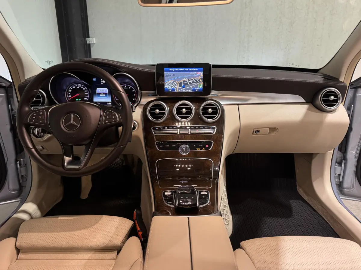 180 Ambition | navi | leder | led | airmatic | sfeer |