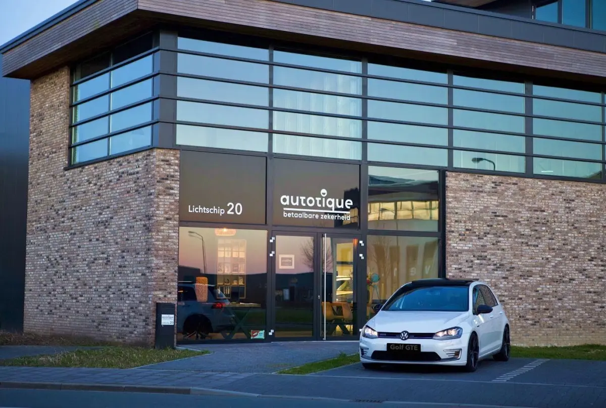 1.0 EcoBoost Hybrid Titanium | carplay | stoelverwarming |