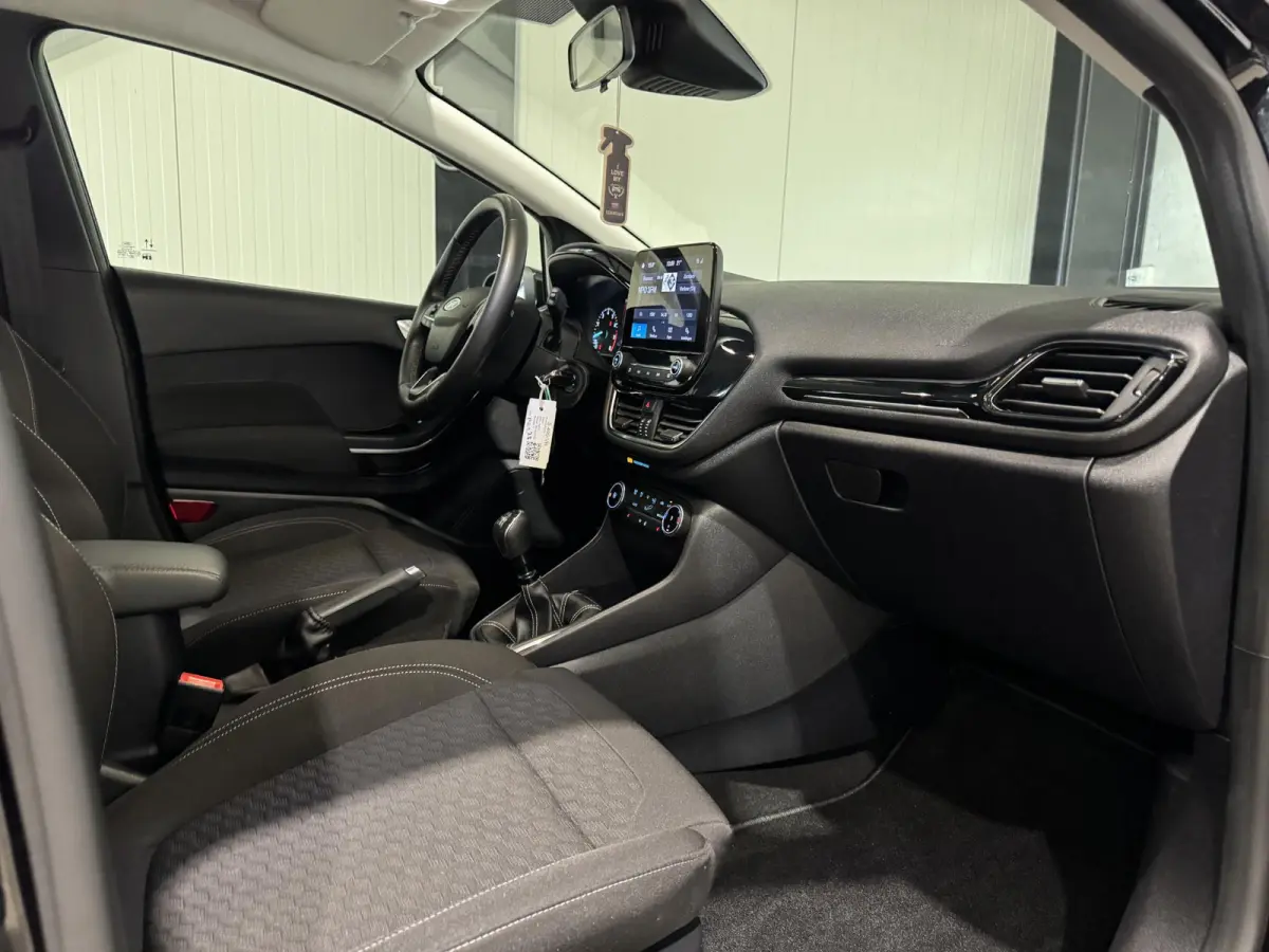 1.0 EcoBoost Hybrid Titanium | carplay | stoelverwarming |