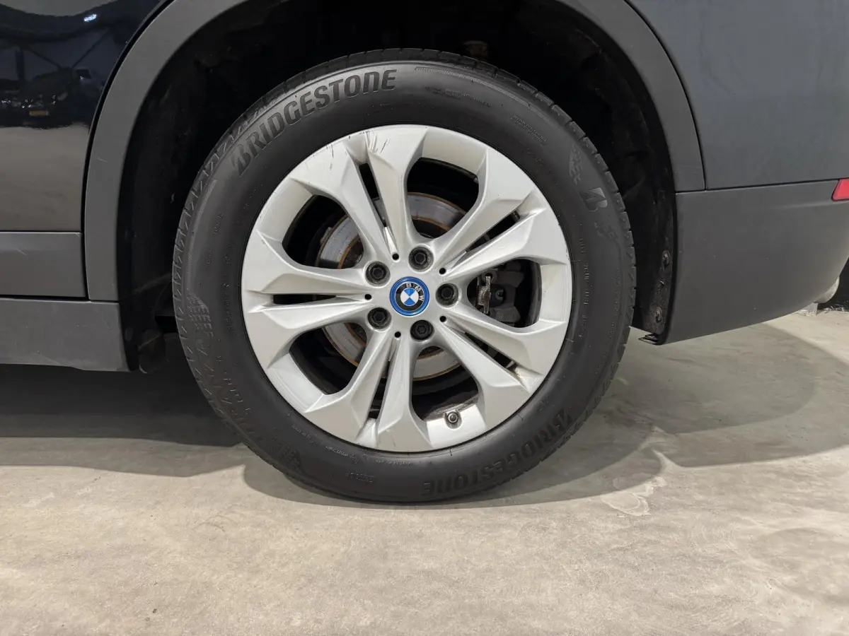 xDrive25e Business | panorama | navi | led | privacy glas |