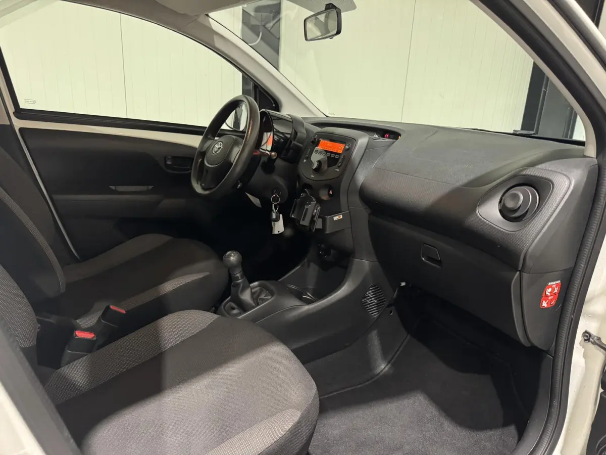 1.0 VVT-i x-now | airco | dealer onderhouden |